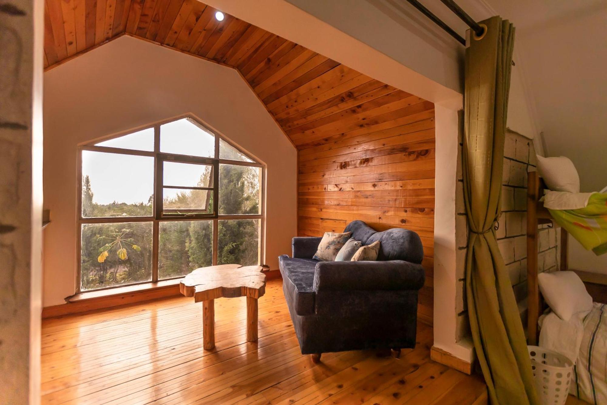 Mount Kenya Farm Lodge *